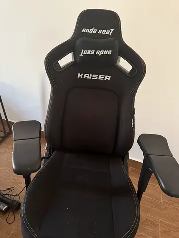 Kaiser Black Racing Style Gaming Chair - perfect Condition
