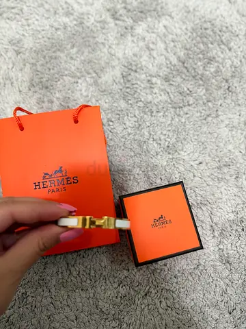 White bracelet new with box n bag