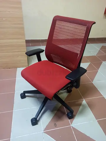 .SteelCase Think Office Chair Tilt limiter lock, Height adjustment, Arms Adjustable Back Support
