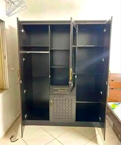 Wardrobe 3 door _brand _new selling