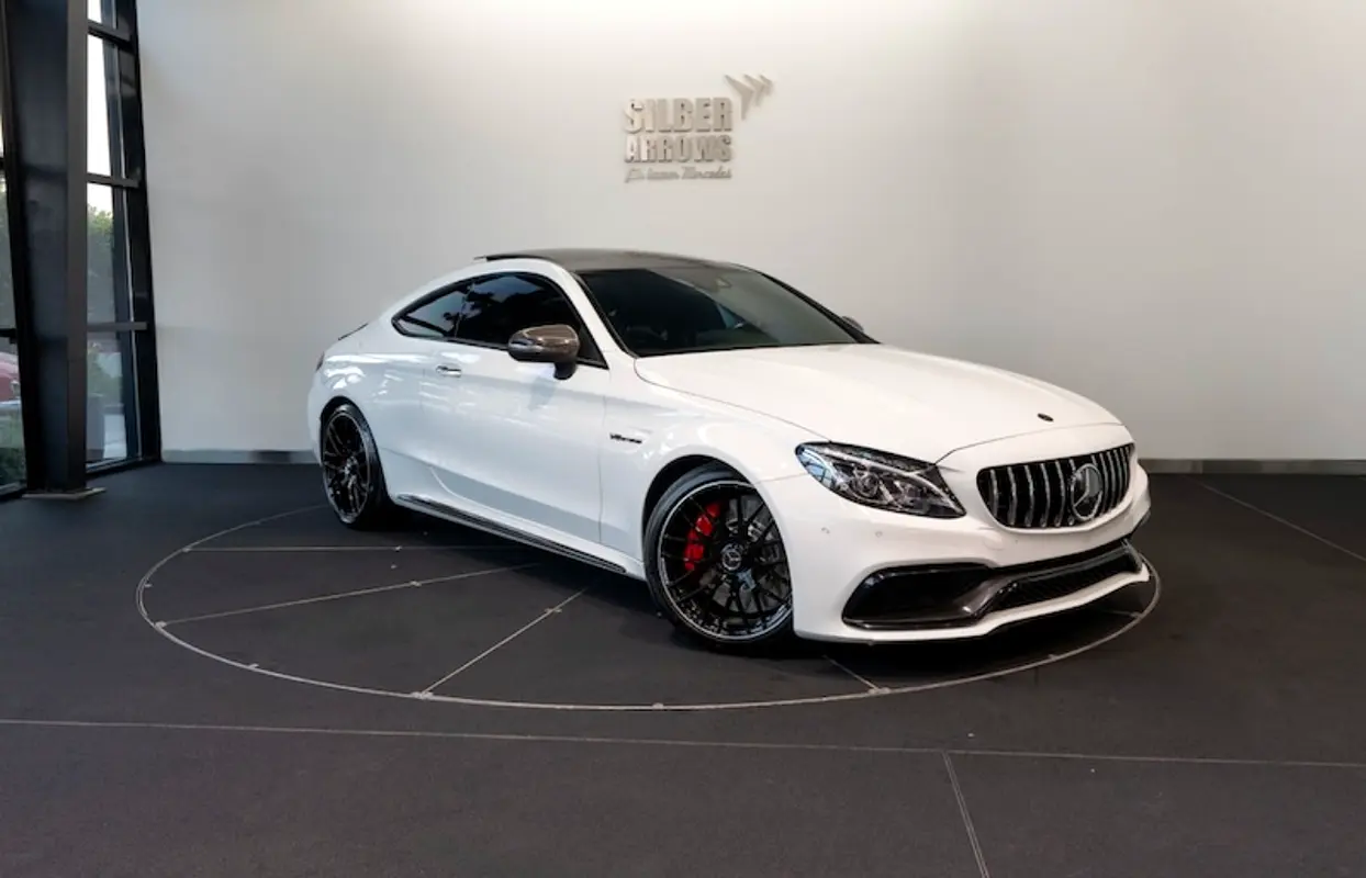 Mercedes-Benz C-Class 2017 — photo 1 of 8