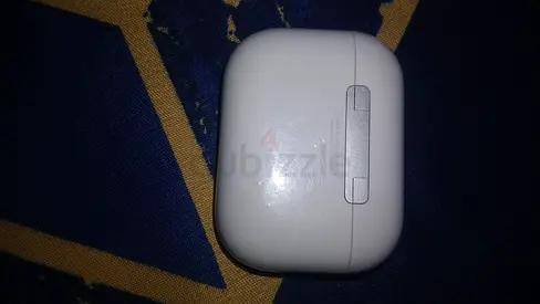 Used Apple AirPods  pro 3  (white) - good condition