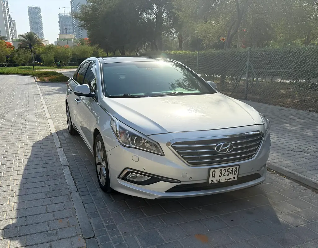Hyundai Sonata 2015 — photo 1 of 12