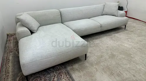 Excellent condition the loom collection lshape sofa