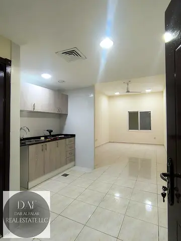 STUDIO OPP FAHIDI SOUQ CENTER NESTO HYPERMARKET IN BUR DUBAI NEAR MEENA BAZAAR METRO STATION SHARAF
