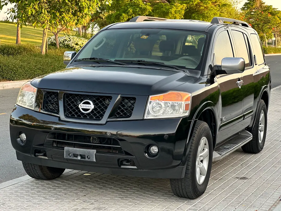 Nissan Armada 2009 — photo 1 of 12