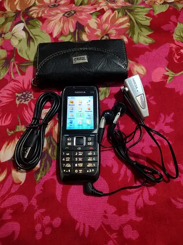 Nokia E51