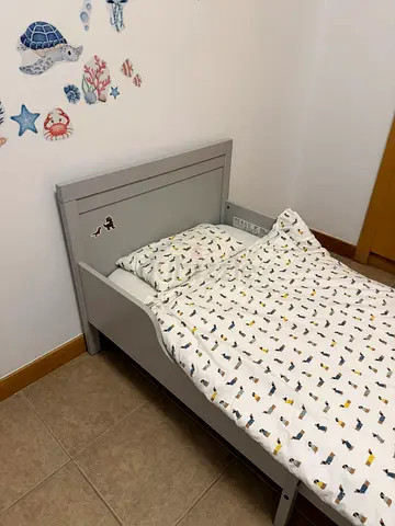 FREE-Toddler bed ikea sadvik