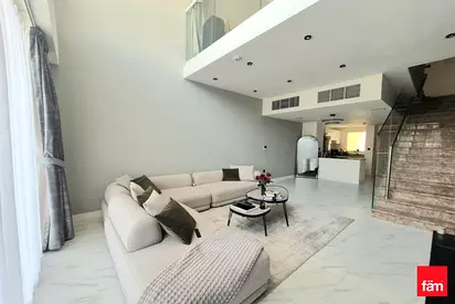 Spacious 2BR Townhouse + store | Modern Layout