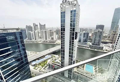 Stunning Canal View | High Floor | Study Room