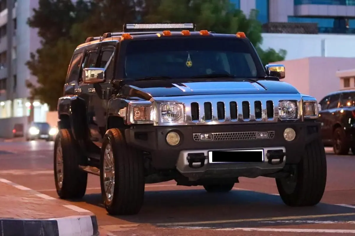 Hummer H3 2008 — photo 1 of 6