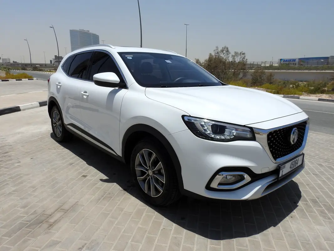 MG HS 2020 — photo 1 of 18