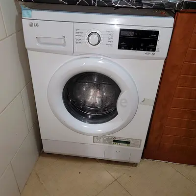 LG Front Load Washing Machine - 7kg, White, Good Working Condition