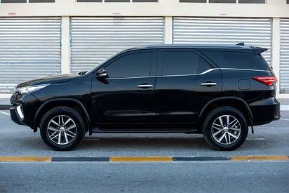 2017 Toyota FORTUNER 照片 11