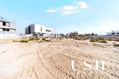 Prime Location | Vastu | Permission To Build 2 Villas | Park Facing