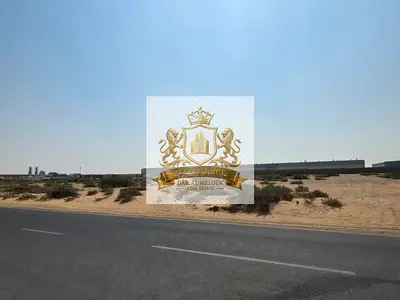 للبيع فى الشارقة منطفة مزيرعة  ارض تجارية مساحة 5331 قدم مربع على طريق 36 متر