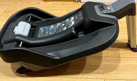 Uppababy Mesa I size smart isofix base