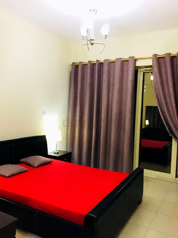 Furnished Master Room for Lady - Metro Business Bay