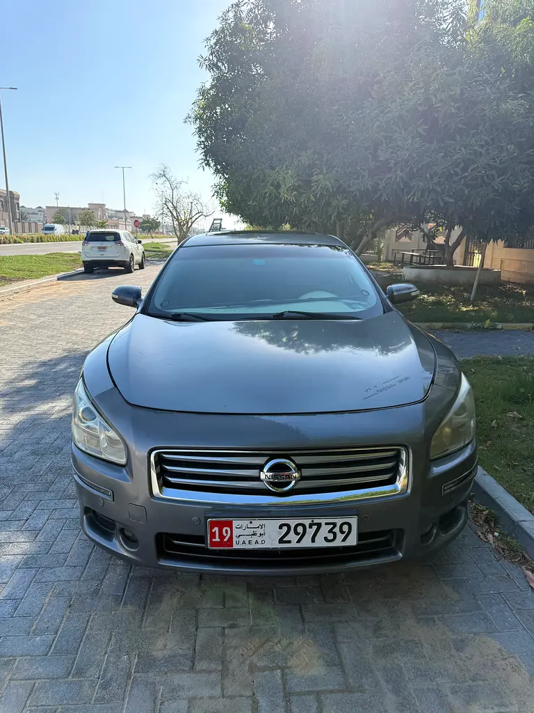 Nissan Maxima 2014 — photo 1 of 8