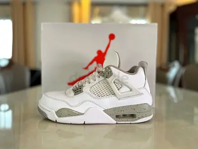 White Air Jordan 4 Retro Sneakers - Size 41