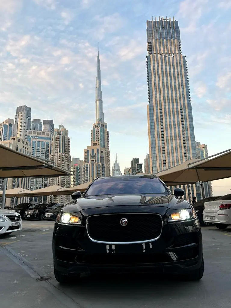 Jaguar F-Pace 2017 — photo 1 of 7