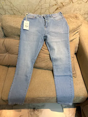 Light blue skinny jeans with tag - Brand new, Sacoor Brand Orignal price 695 Aed