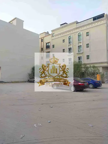 For sale in Sharjah, Al Butina areaResidential and commercial landArea 2500 feetGround floor and five floors permitOwned by citizens and GCC countrt