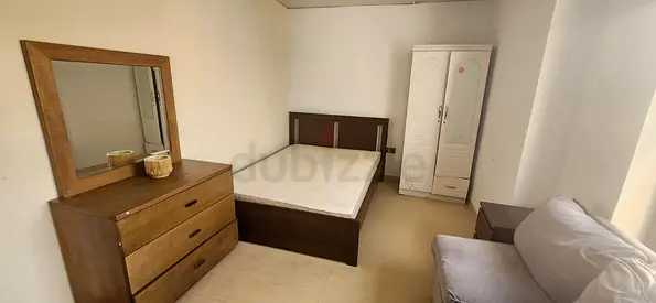 ROOM FOR RENT FOR LADIES
