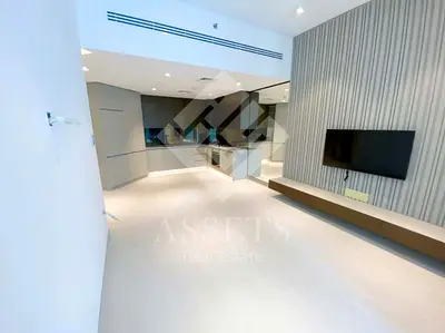 Resale | Astonishing MBR & Creek Views | High Floor