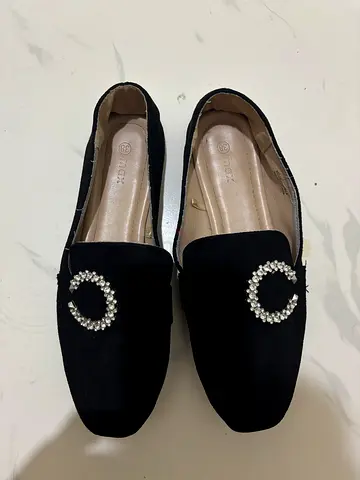 Max Womens Black Loafers with Crystal Embellishment Size 38