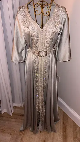 Embroidered Gold Kaftan / Abaya with Decorative Belt - Size s//m