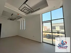 Large villa in Al-Houshi: 5 master BRs + maid's, big yard, private parking, luxury finishes, cen