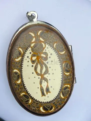 Rare vintage Frey Wille locket pendant