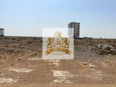 للبيع في الشارقه   منطقه المالحه   قطعه ارض تجاري سكني مساحه ٣٢٩٣ قدم  موقع مميز جدا
