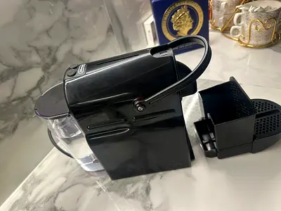 Nespresso Pixie Espresso Machine - Good Working Condition