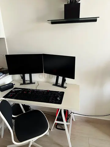 DELL Computer × BenQ Dual Monitor Setup with Keyboard and Mouse