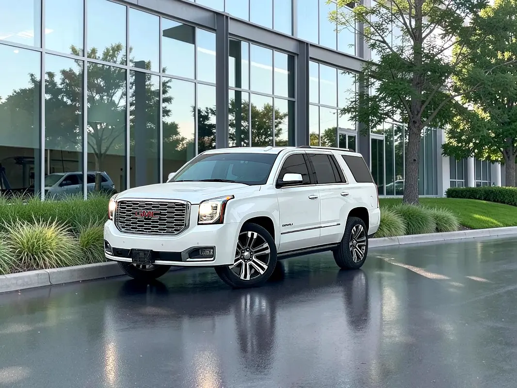 GMC Yukon 2020 — photo 1 of 20