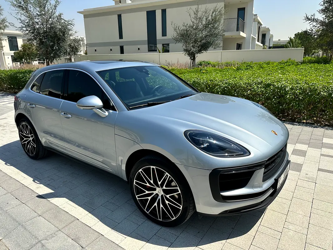Porsche Macan 2022 — photo 1 of 9