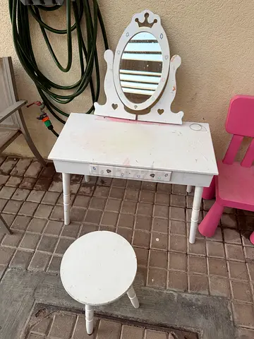 White Wooden Vanity Table with Mirror and Round Stool for kids