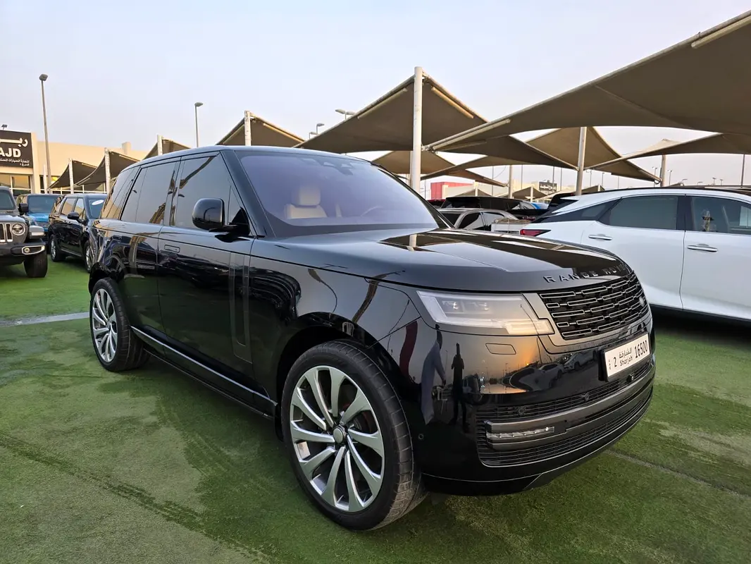 Land Rover Range Rover 2023 — photo 1 of 17