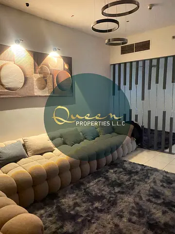 شقة 3 غرف ماستر وخادمة بأبراج عجمان وان كاش