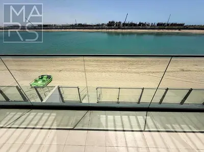 فيلا فاخرة للإيجار بإطلالة بحرية مميزة استمتع بأسلوب حياة راقٍ في فيلا أنيقة داخل مجمع سكني متكامل الخدمات، تتميز بإطلالة بحرية ساحرة توفر أجواءً من ا