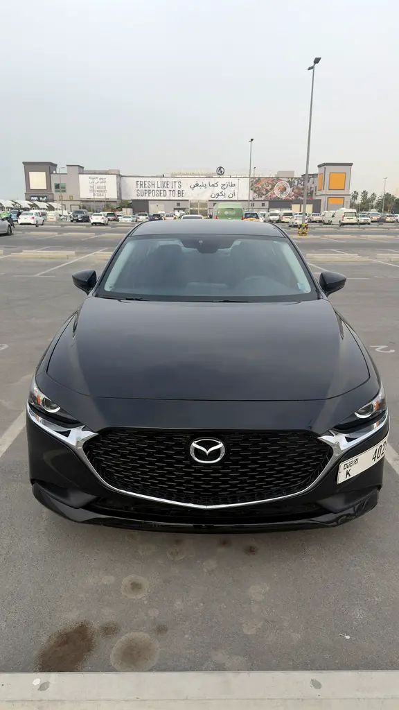 Mazda 3 2019 — photo 1 of 9