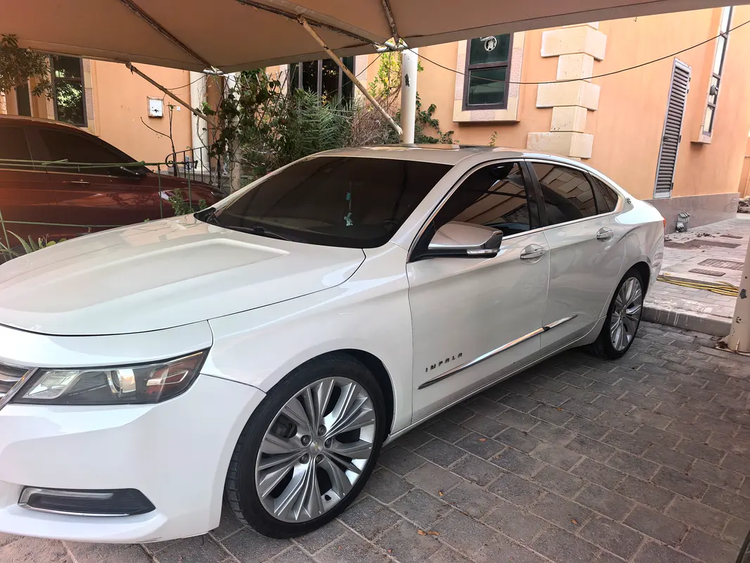 Chevrolet Impala 2016 — photo 1 of 7