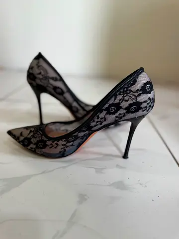 Elegant Black Lace Pointed Toe High Heels