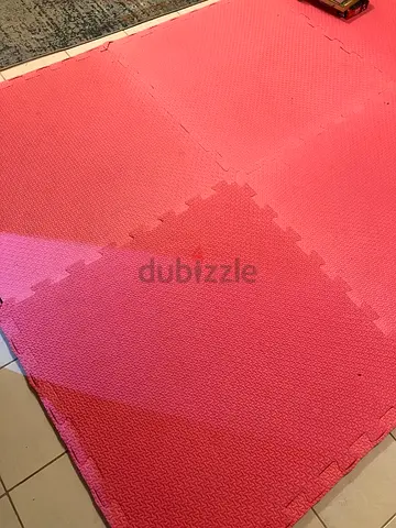 Pink interlocking foam floor play mat