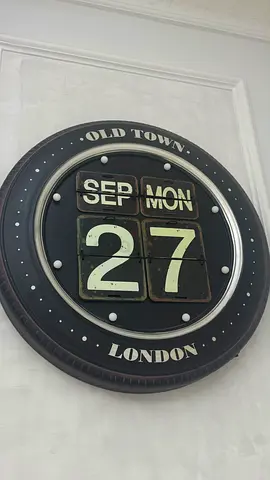 Vintage Old Town London Wall Clock with Flip-Date Design
