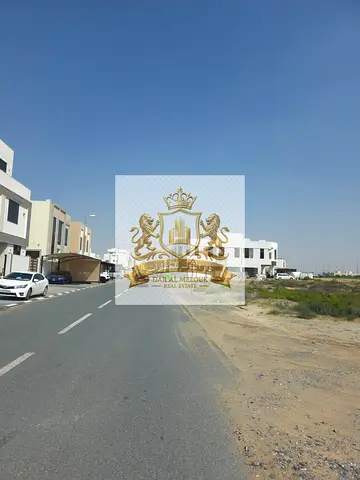 For Sale in Sharjah – Al Hooshi Area (Front and near Al Nouf) 🏢 Prime Commercial/Residential Land