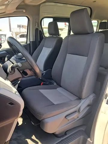 2021 Toyota HIACE 照片 4
