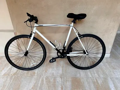White Single-Speed/Fixie Road Bike - Good Condition
